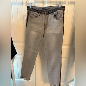 Tractr Blu Gray Jeans with Black Accents